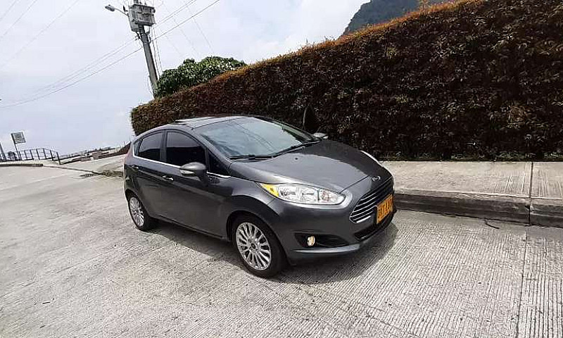 Vendo Ford Fiesta Ti...