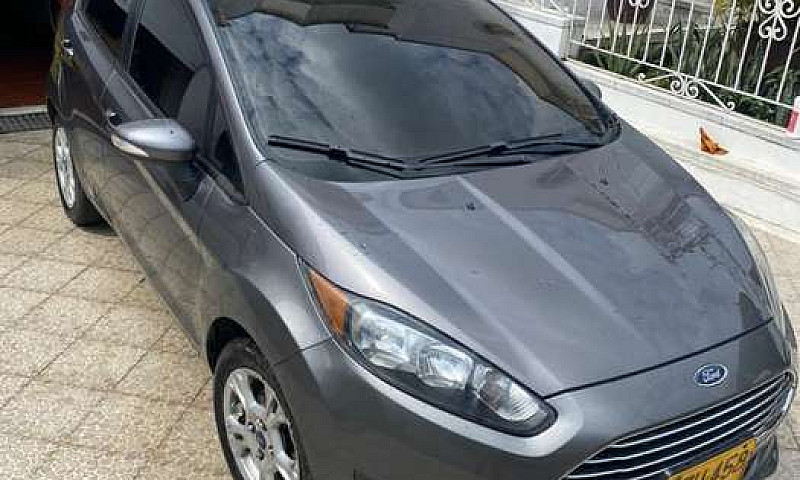 Se Vende Ford Fiesta...