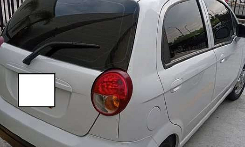 Carro Spark Life...