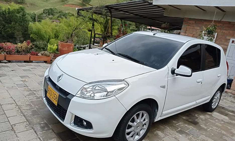 Renault Sandero 1.6...