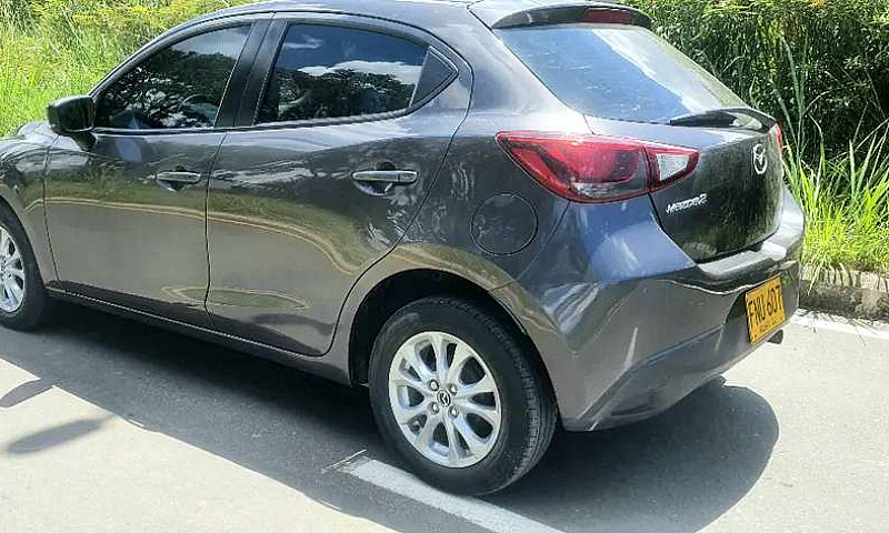 Vendo Permuto Mazda ...
