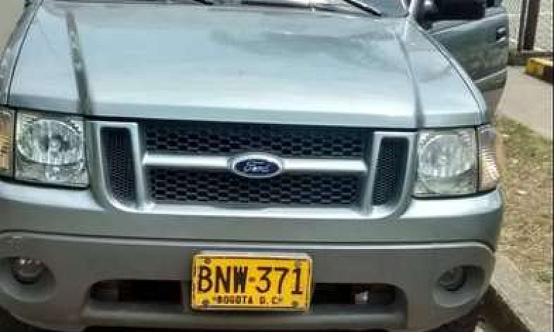 Camioneta Ford Explo...