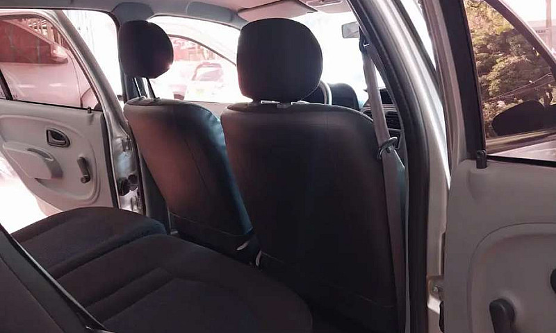 Renault Clio 2015...
