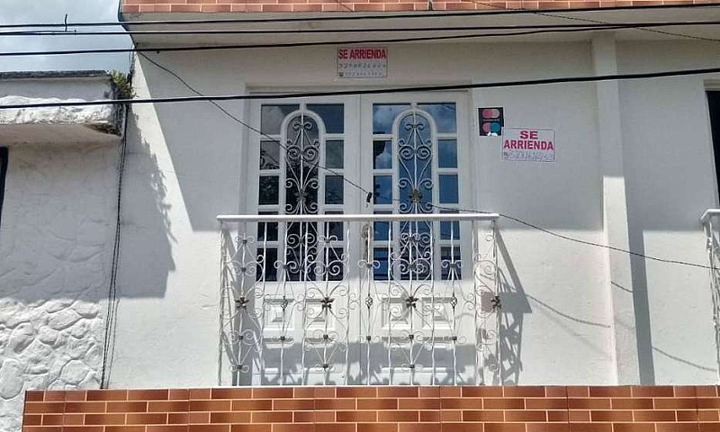 Se Arrienda Apartaes...