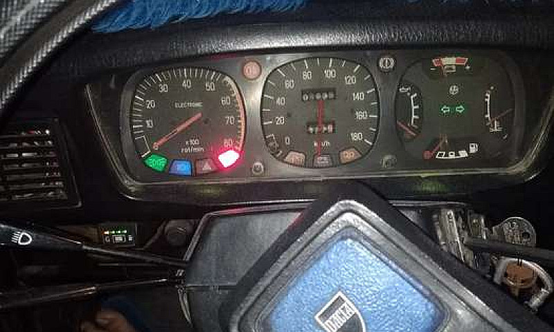 Camioneta Dacia...