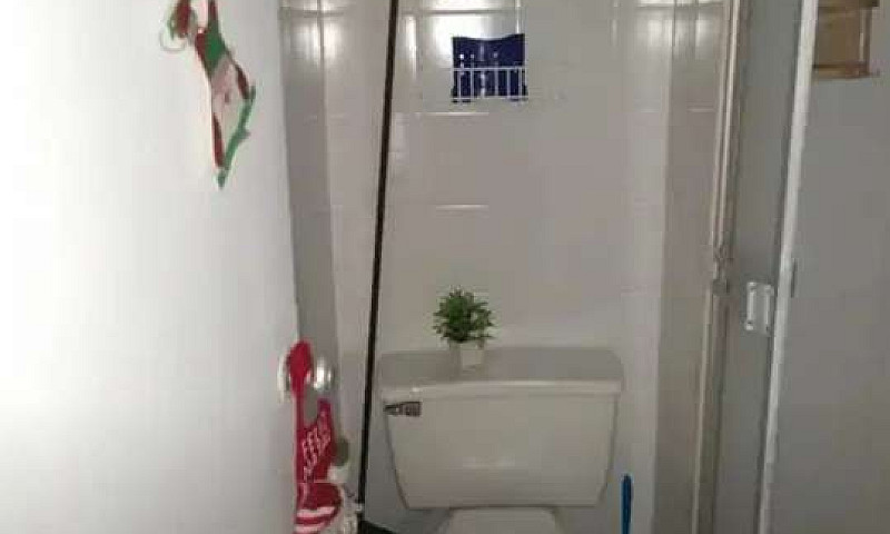 Se Arrienda Habitaci...