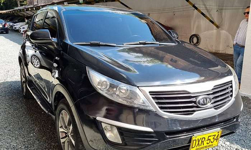 Kia Sportage Revolut...