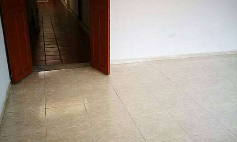 Arriendo Casa Lote E...
