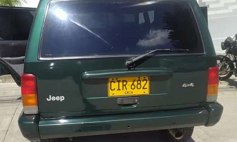 Jeep Cherokee 4.0 La...