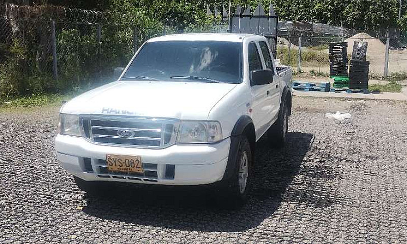 Vendo Camioneta Ford...