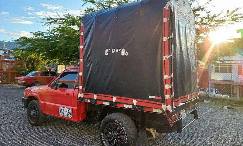 Vendo Camioneta Mazd...