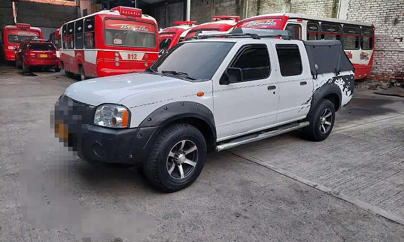 Vendo Carro Nissan D...