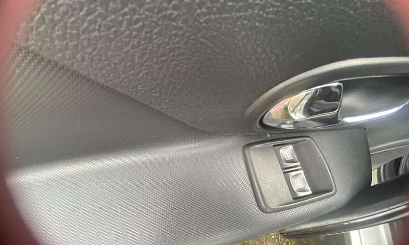 Vendo Renault Sander...