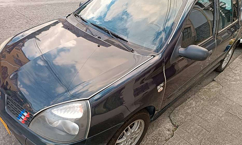 Vendo O Permuto Clio...