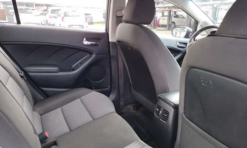 Kia Cerato Pro 2015 ...