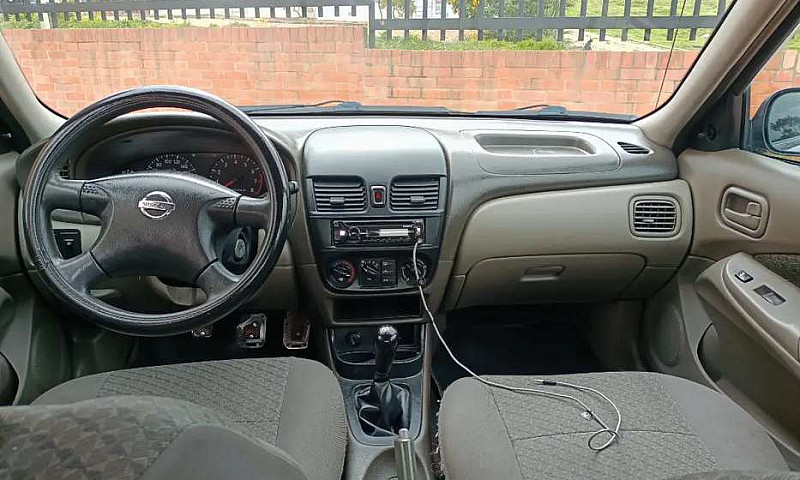 Vendo Nissan Sentra ...