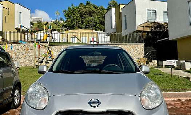 Hermoso Nissan March...