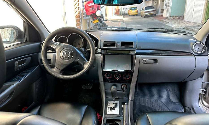 Mazda 3 2008...