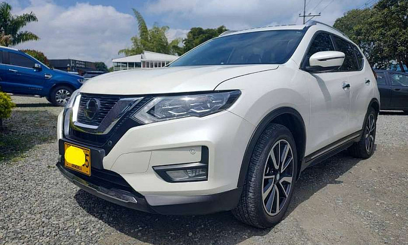 Nissan X-Trail Exclu...