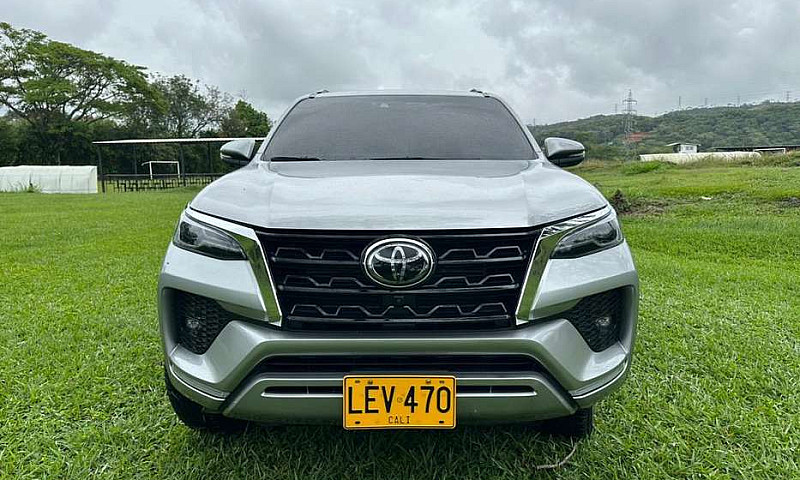 Toyota Fortuner Srv ...