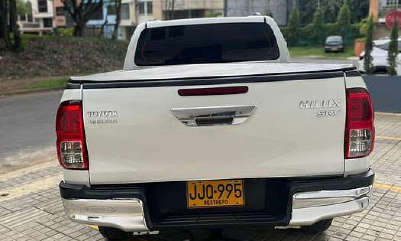 Toyota Hilux 4X4 Dis...