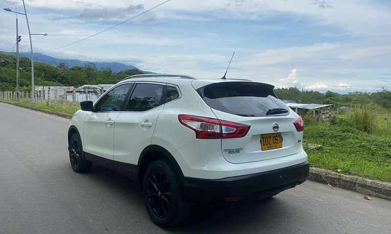 Nissan Qasqai 4X2 Au...