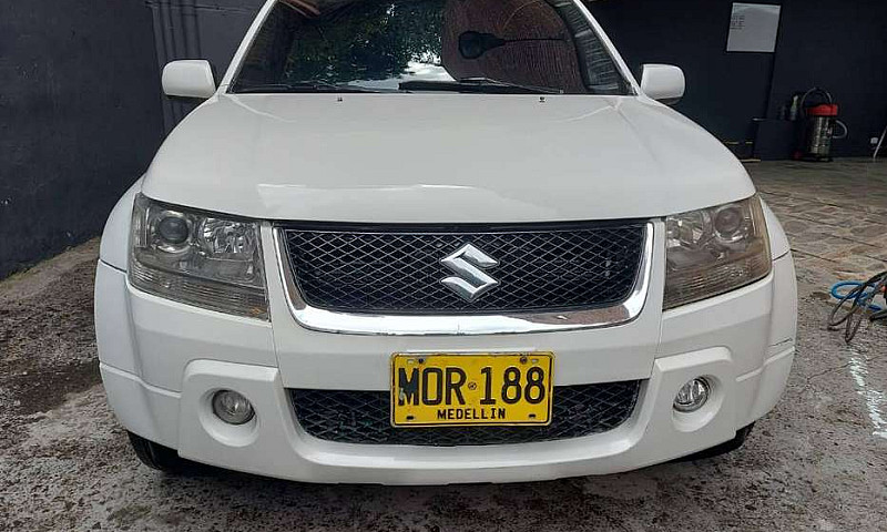 Susuki Grand Vitara ...