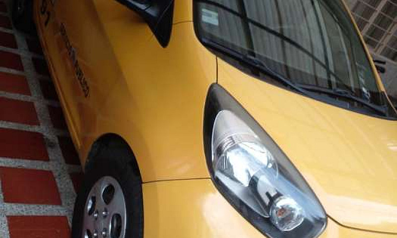 Vendo Taxi Kia Pican...