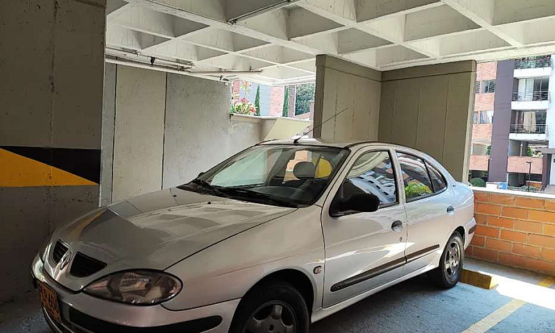 Vendo Renault Mégane...