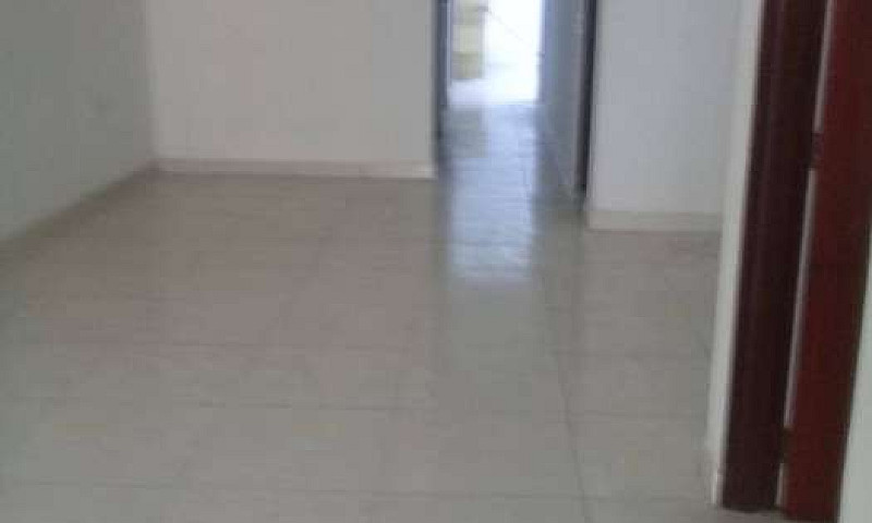 Arriendo Casa Grande...