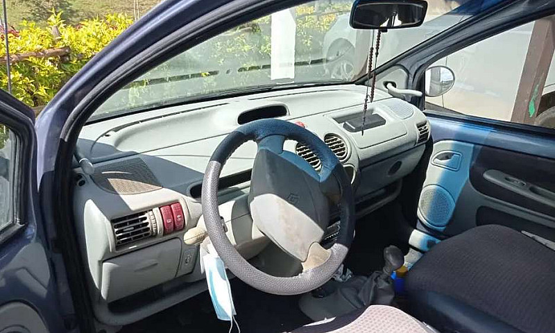 Vendo Twingo...