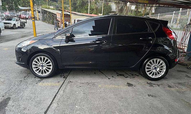 Vendo Ford Fiesta Ti...