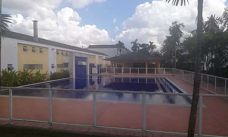 Casa En Conjunto Cer...