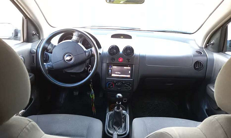 Vendo Aveo 1.6 Sedan...