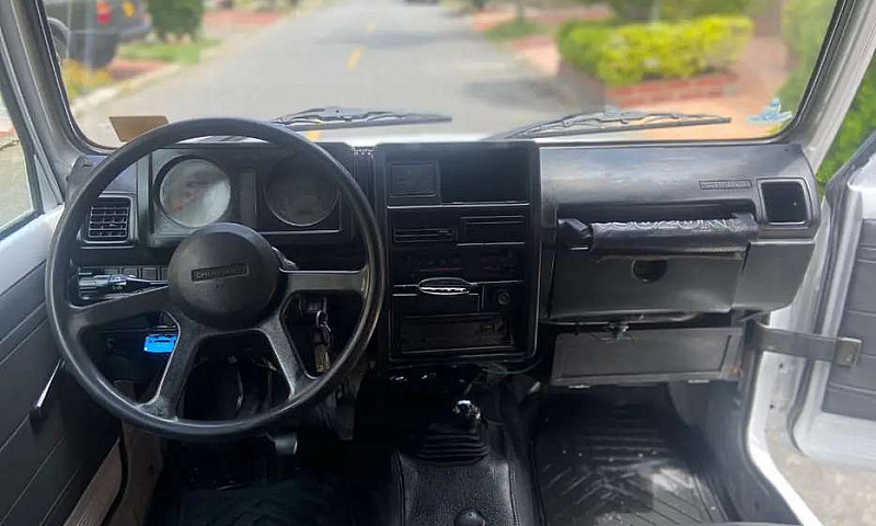 Chevrolet Samurai La...
