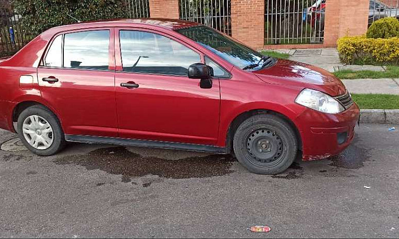 Nissan Tiida 1.8 Sed...