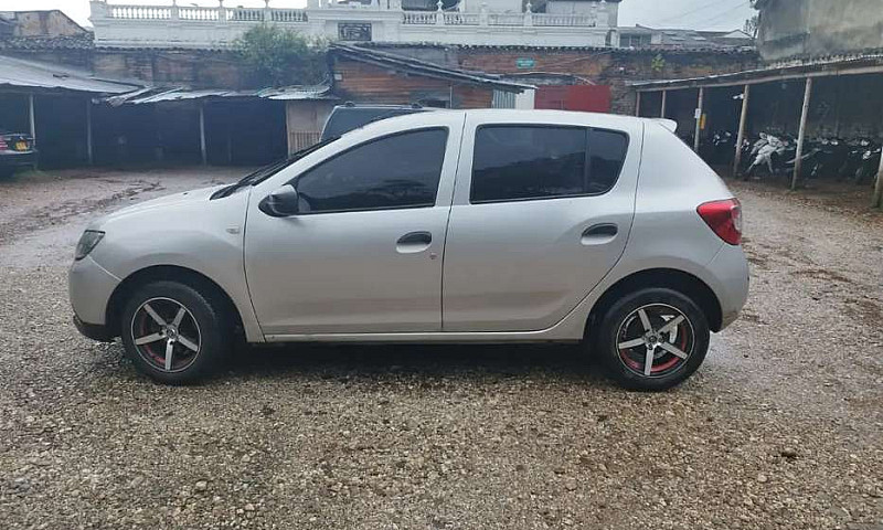 Renault Sandero Aute...