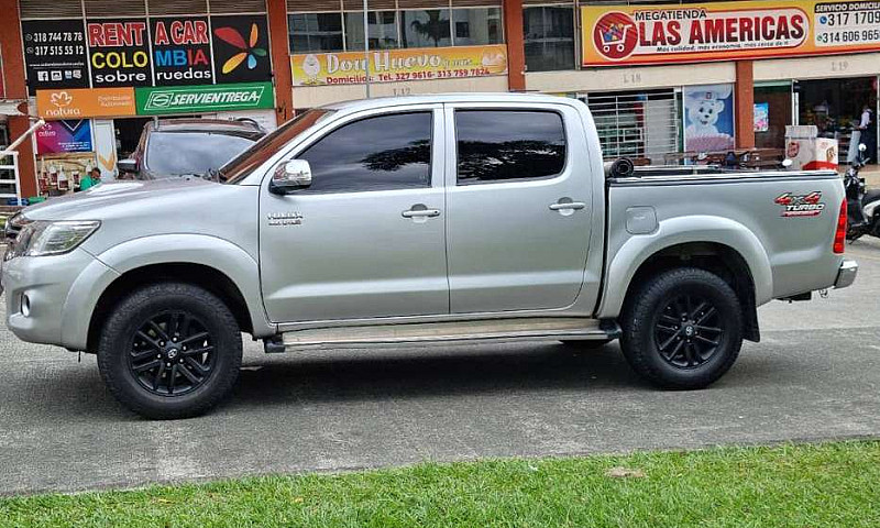 Toyota Hilux 2.014...