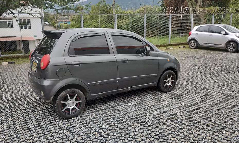 Vendo Chevrolet Spar...