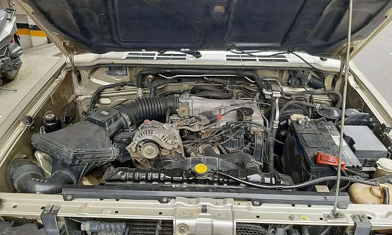 Montero 1997 V6 3000...