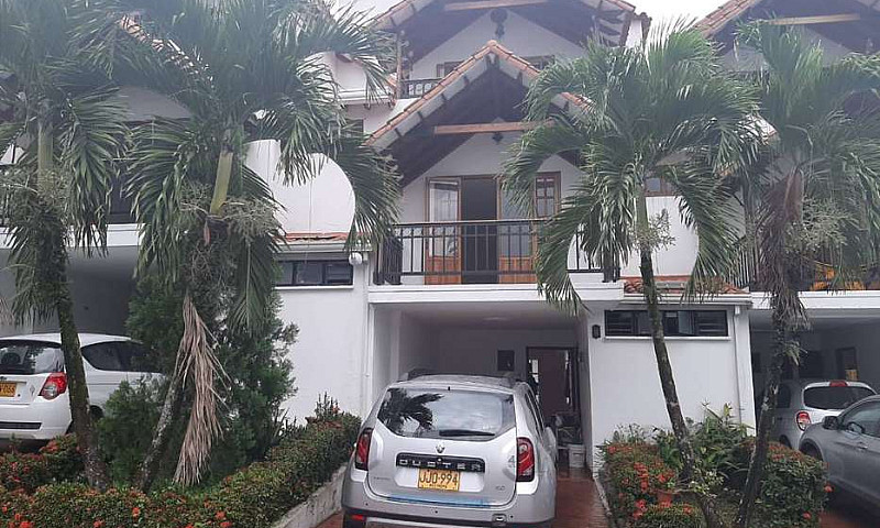 Hermosa Casa Saint N...