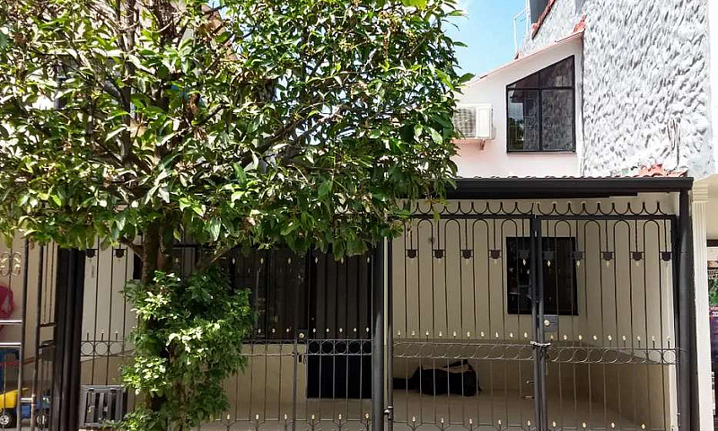 Se Arrienda Casa Bar...