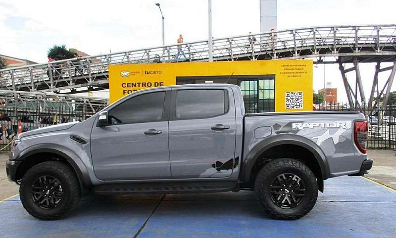 Ford Ranger Raptor 2...