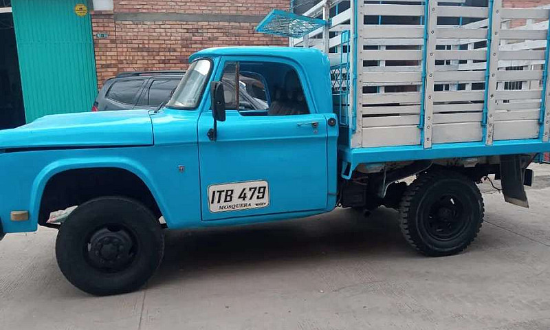 Se Vende Dodge 100...