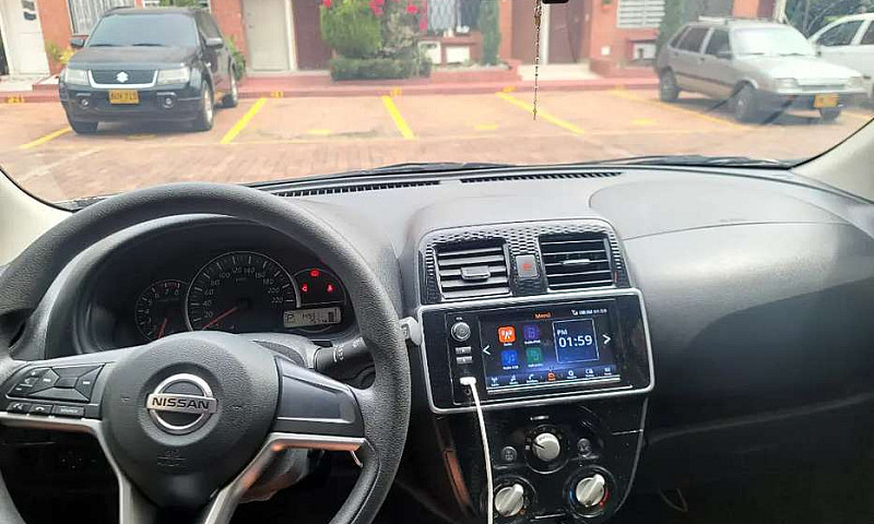 Nissan March Nuevo 1...