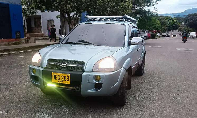 Tucson 4X4 Modelo 20...