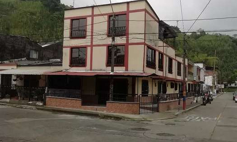 Alquilo Casa Con Loc...