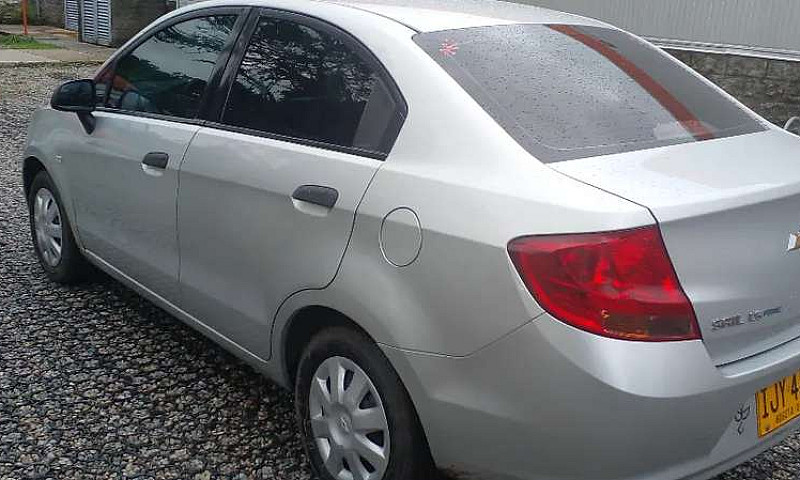 Vendo Automóvil Chev...
