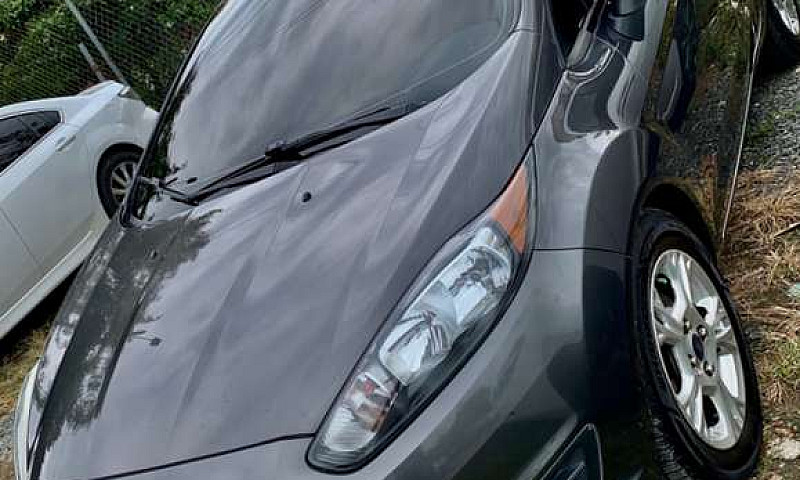 Hermoso Ford Fiesta ...