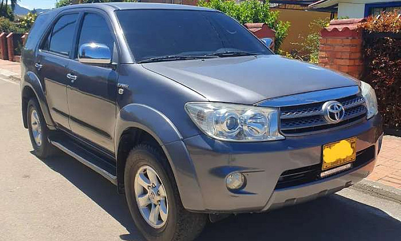 Toyota Fortuner...